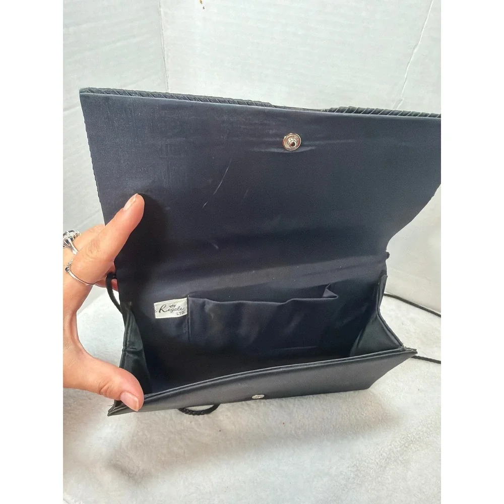 VTG 80s La Regale Ltd. Evening Clutch Womens OS Black‎ Satin Rhinestone Pleated